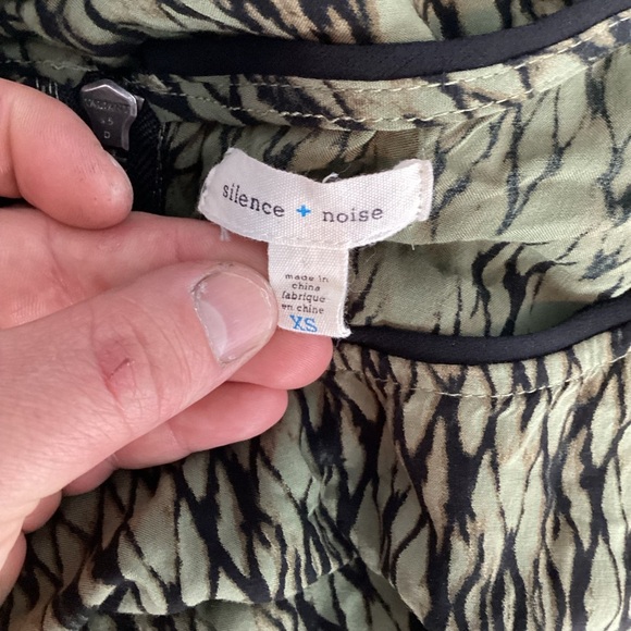 Silence + Noise Witchy Dress Green Black Print Rayon XS - Picture 6 of 7